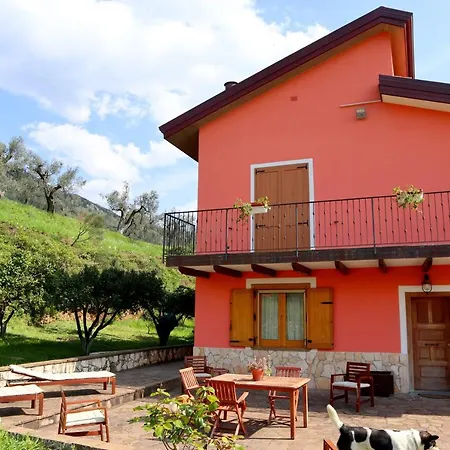 La Casa Del Sole Nocleg ze śniadaniem *